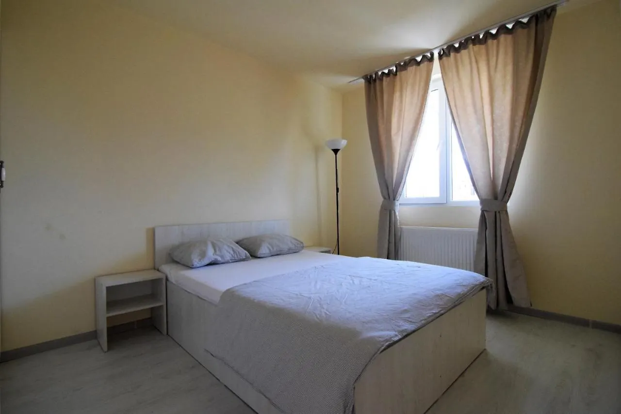 Gara De Nord - Resedinta Lui Calin Apartment Bucharest Romania